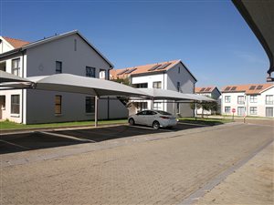 2 Bed Apartment in Lakefield