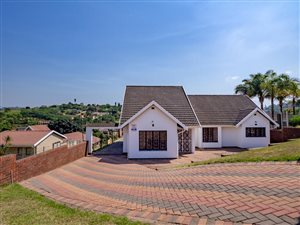 5 Bed House in Nagina