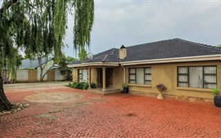4 Bedroom House in Brackenhurst