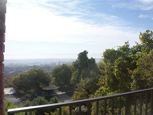 Bachelor apartment in Tijger Valley and surrounds