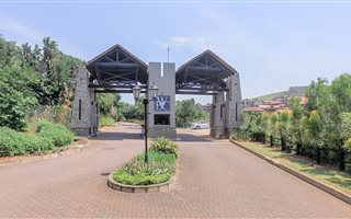 673 m² Land available in Westbrook