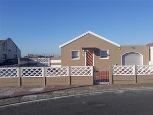 2 Bed House in Mitchells Plain