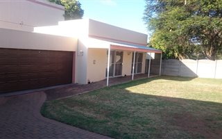 2 Bedroom Garden Cottage in Northmead