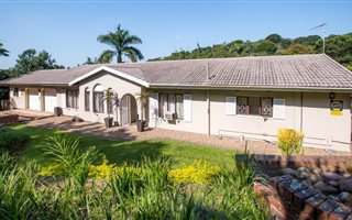 6.5 Bedroom House in Dawncliffe