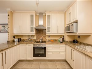 2 Bed Townhouse in Vredehoek