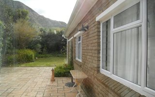 3 Bedroom House in Voelklip