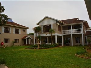 8 Bed House in Uvongo