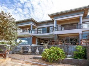 9 Bed House in Tinley Manor and surrounds