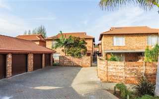 2 Bedroom Duplex in Sinoville