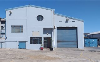 1050 m² Commercial space in Deal Party