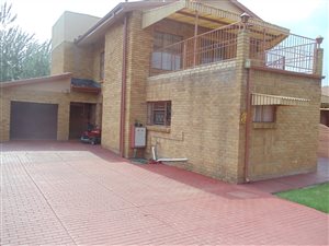 5 Bedroom House in Lennoxton