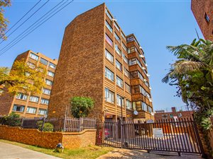 3 Bed Apartment in Sunnyside