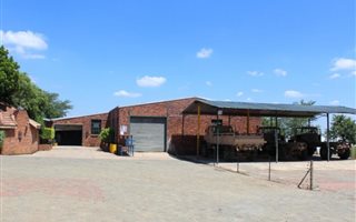 1 m² Commercial space in Strydfontein and surrounds