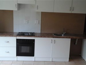 2 Bed Garden Cottage in Lombardy East