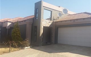 3 Bedroom House in Tuinhof