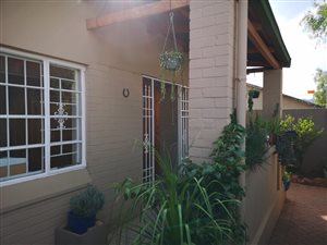 2 Bed Simplex in Newlands