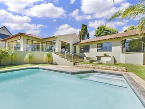 4 Bed House in Fourways Gardens