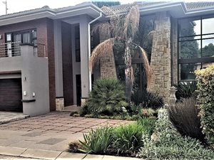 4 Bed Townhouse in Mantevrede