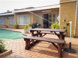 3 Bed House in Sunward Park