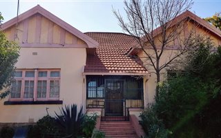 4 Bedroom House in Roodepoort North