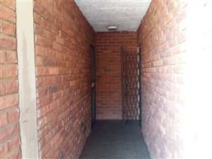 3 Bed Apartment in Meyerspark