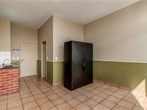 Bachelor apartment in Johannesburg Central