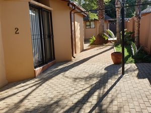 Bachelor apartment in Discovery