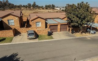 2 Bedroom Townhouse in Honey Park