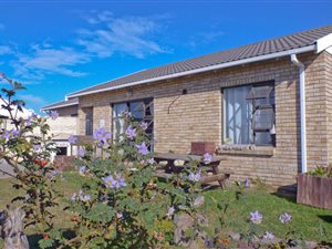 2 Bedroom Townhouse in Hunters Retreat