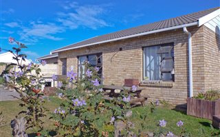 2 Bedroom Townhouse in Hunters Retreat