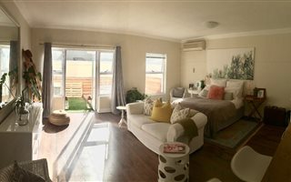 1 Bedroom Flat in Gardens