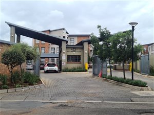 2 Bed Apartment in Jansen Park