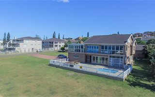 4 Bedroom House in Uvongo