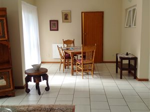 2 Bed Apartment in Muckleneuk