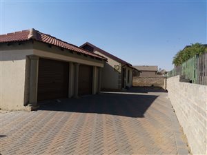 3 Bed House in Klipfontein View