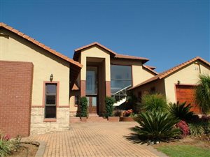 6 Bed House in Midstream Estate
