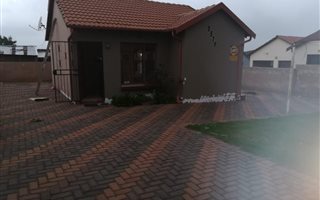 2 Bedroom House in Tasbet Park