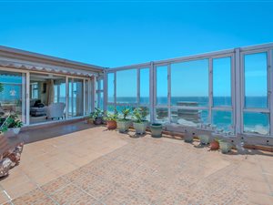 3 Bed Apartment in North Beach