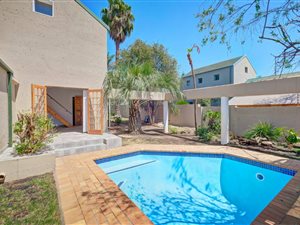 2 Bed House in Bromhof
