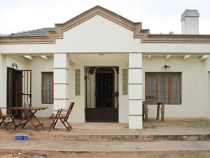 7 Bed House in Pinelands