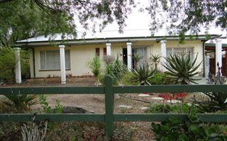3 Bedroom House in Beaufort West