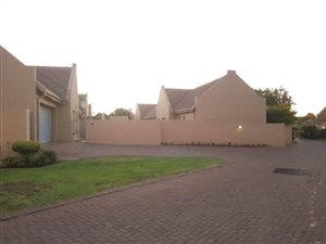 2 Bed Townhouse in Wierda Crest Estate
