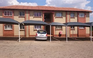 2 Bedroom House in Rensburg