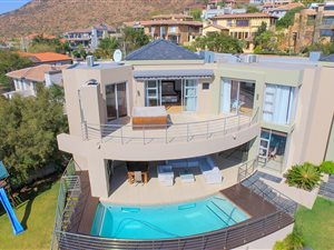 4 Bed House in Featherbrooke Estate