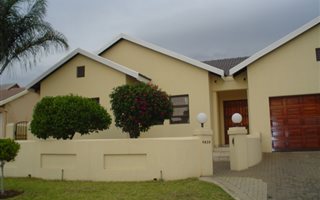 3 Bedroom House in Kosmosdal