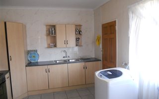 2 Bedroom Simplex in Meiringspark