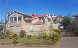 4 Bedroom House in Shastri Park