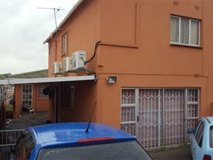3 Bed House in Risecliff
