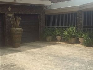 4 Bed House in Mohadin
