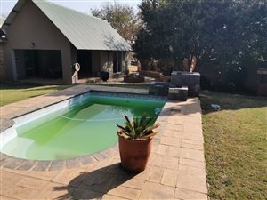 5 Bed House in Kameeldrift East